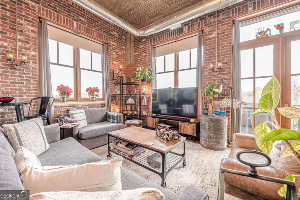 3235 Roswell Road NE 819, Atlanta, GA 30305