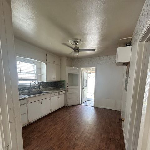 438 Breckenridge Dr, Corpus Christi, TX 78408