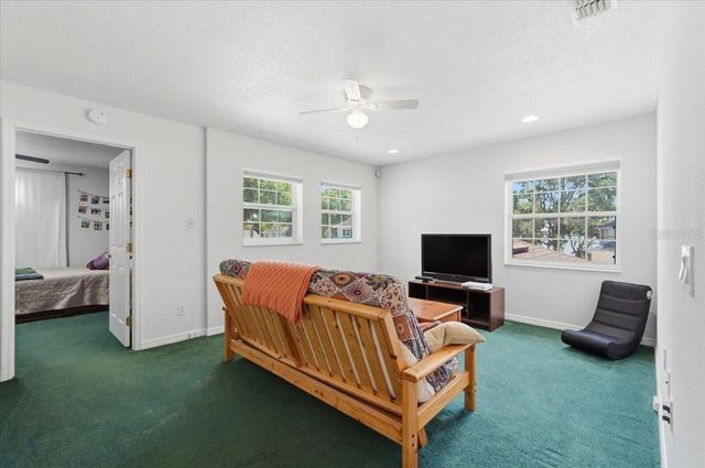 1503 AUBURN OAKS BOULEVARD, Auburndale, FL 33823
