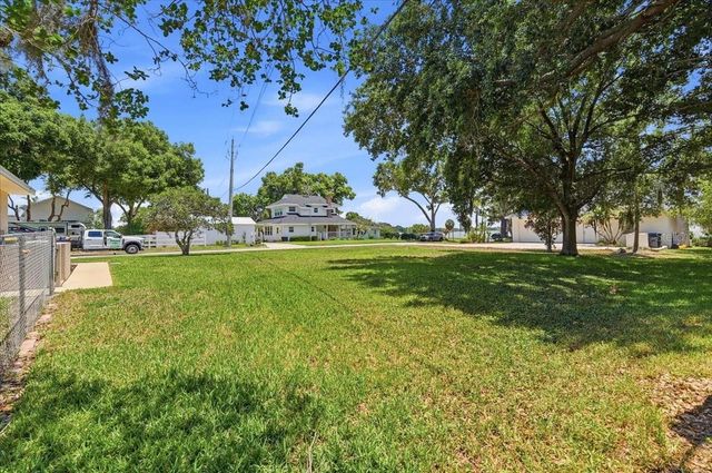 1503 AUBURN OAKS BOULEVARD, Auburndale, FL 33823