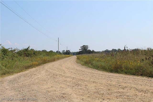8979 Grand Prairie Road, Charleston, AR 72933