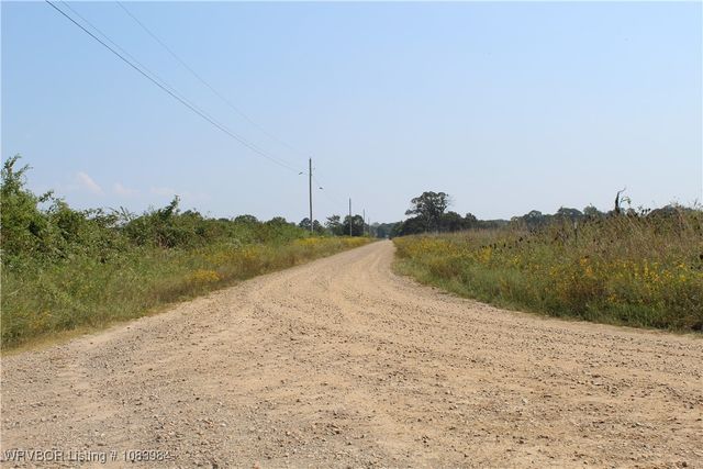 8979 Grand Prairie Road, Charleston, AR 72933