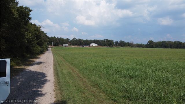 8979 Grand Prairie Road, Charleston, AR 72933