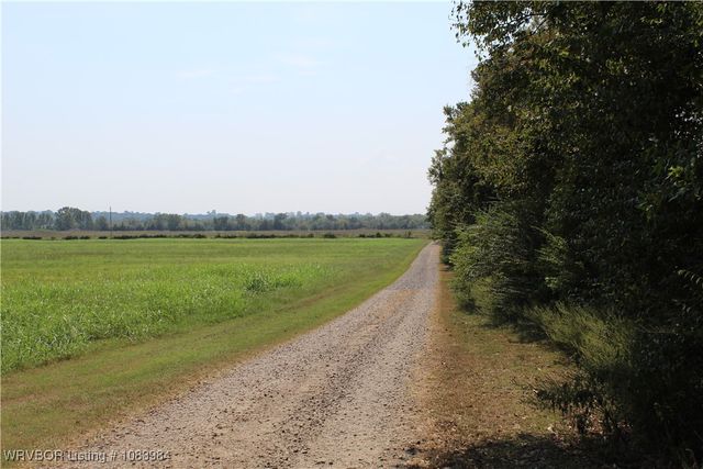 8979 Grand Prairie Road, Charleston, AR 72933
