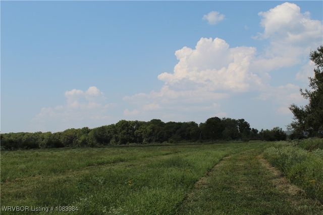 8979 Grand Prairie Road, Charleston, AR 72933