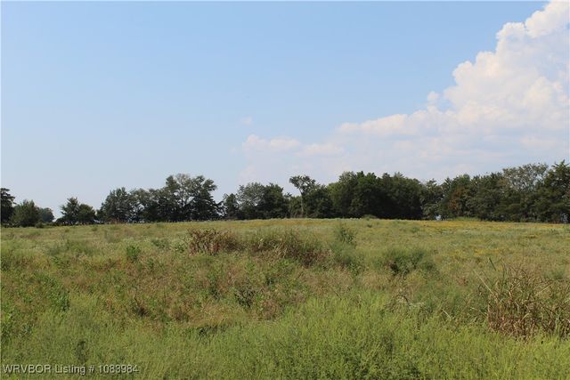 8979 Grand Prairie Road, Charleston, AR 72933