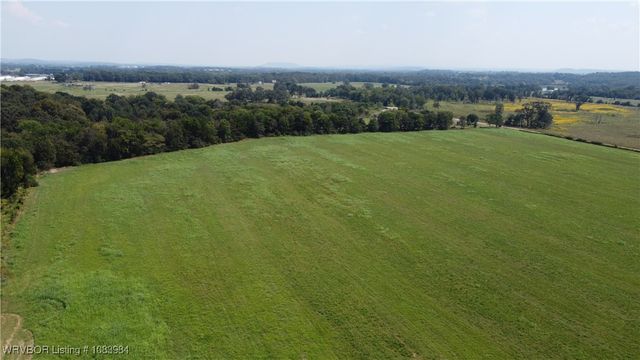 8979 Grand Prairie Road, Charleston, AR 72933