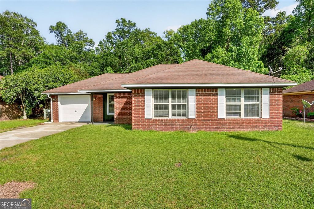 815 Sagewood Drive, Hinesville, GA 31313