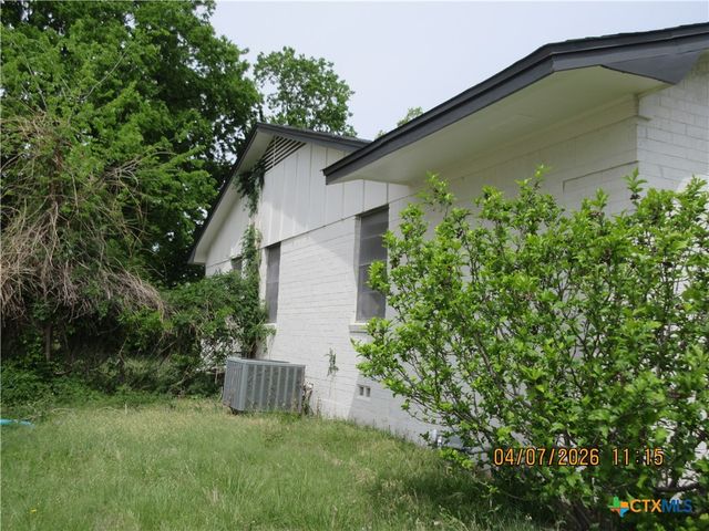 1401 Pine Drive, Killeen, TX 76543