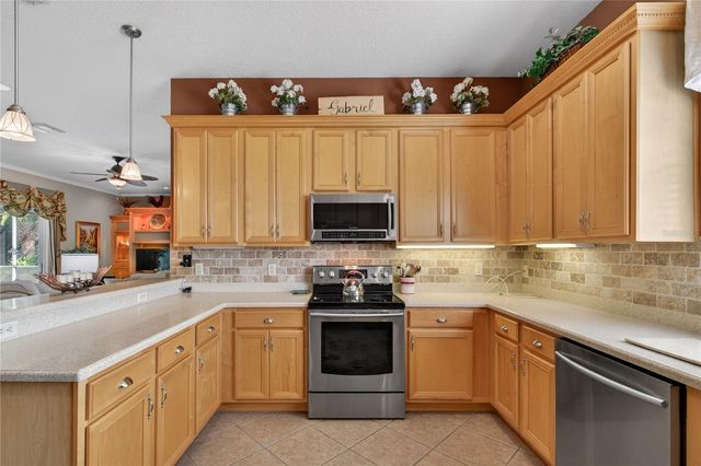 5225 CHANTICLEER DRIVE, Leesburg, FL 34748