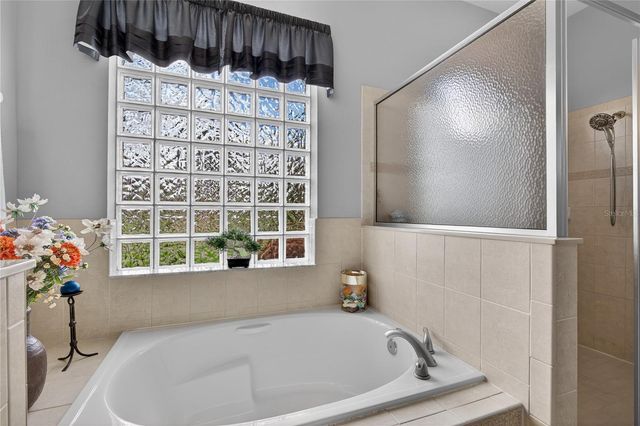 5225 CHANTICLEER DRIVE, Leesburg, FL 34748