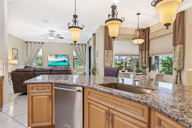 5574 49th Avenue, Vero Beach, FL 32967