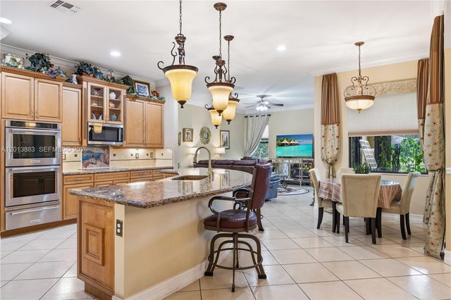 5574 49th Avenue, Vero Beach, FL 32967