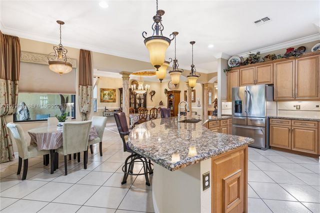 5574 49th Avenue, Vero Beach, FL 32967