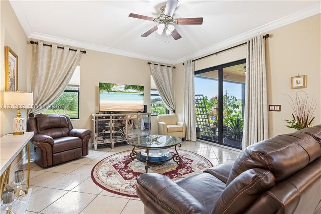 5574 49th Avenue, Vero Beach, FL 32967