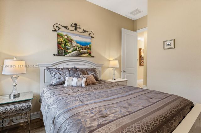 5574 49th Avenue, Vero Beach, FL 32967