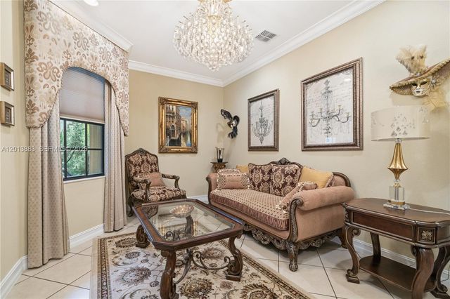5574 49th Avenue, Vero Beach, FL 32967
