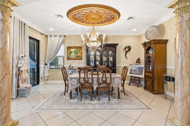 5574 49th Avenue, Vero Beach, FL 32967