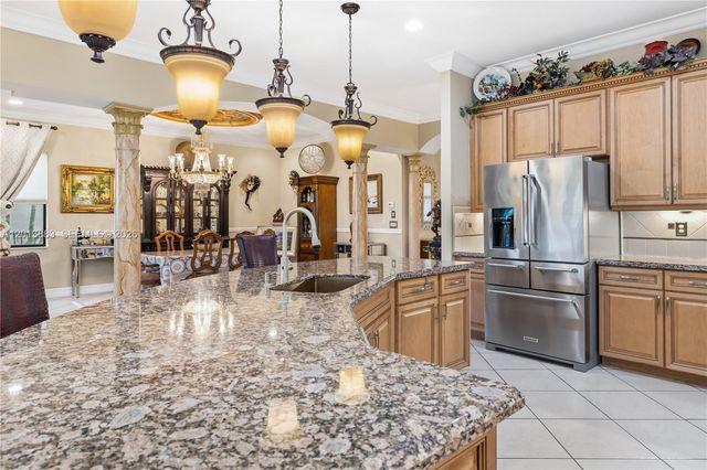 5574 49th Avenue, Vero Beach, FL 32967