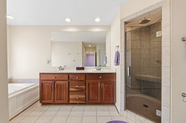 6774 Polk Ln, Columbia, TN 38401