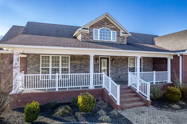 6774 Polk Ln, Columbia, TN 38401