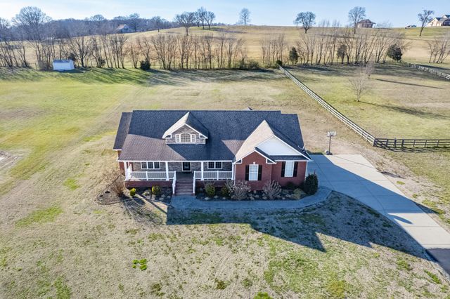 6774 Polk Ln, Columbia, TN 38401