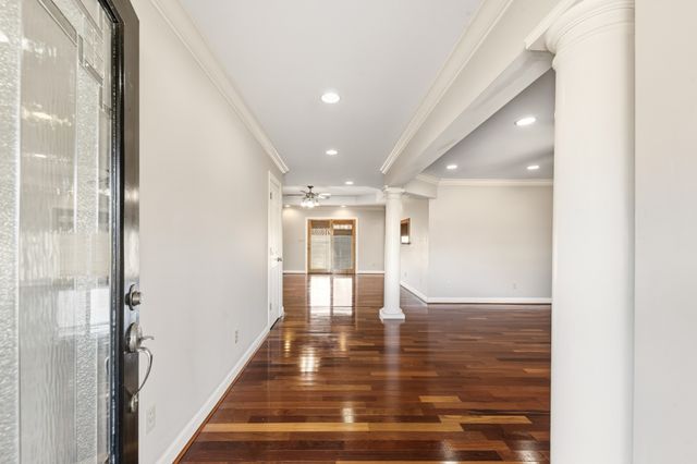 6774 Polk Ln, Columbia, TN 38401