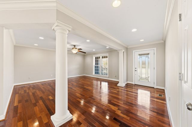 6774 Polk Ln, Columbia, TN 38401