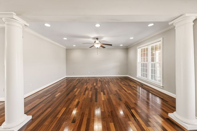 6774 Polk Ln, Columbia, TN 38401