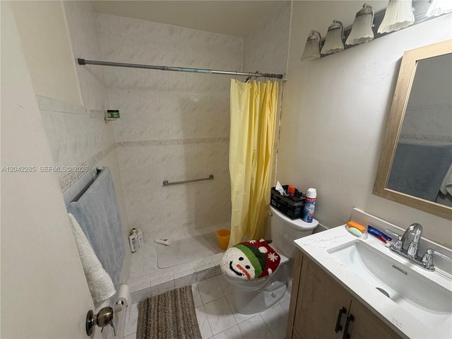 16225 NE 2nd Ave, Miami, FL 33162
