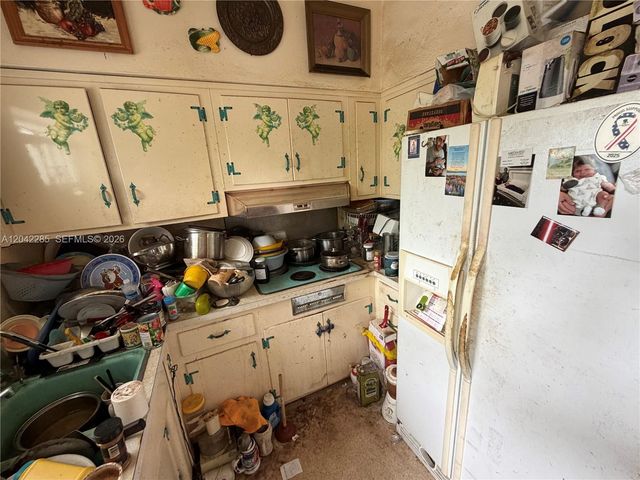 16225 NE 2nd Ave, Miami, FL 33162