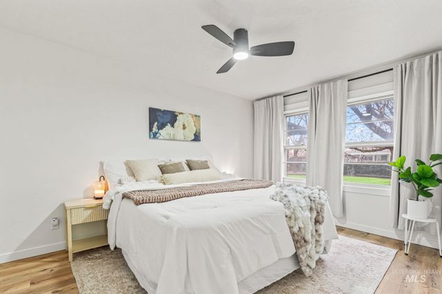 1715 S 10th Ave, Caldwell, ID 83605