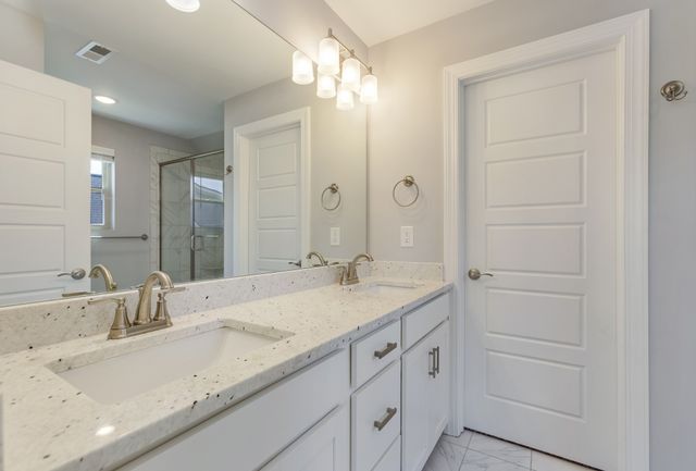 606 Bella Ct, Lebanon, TN 37087