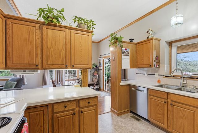 1734 Lakeland Ct, El Dorado, KS 67042