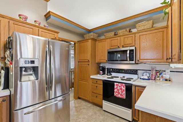 1734 Lakeland Ct, El Dorado, KS 67042