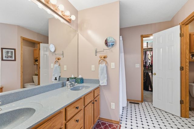 1734 Lakeland Ct, El Dorado, KS 67042