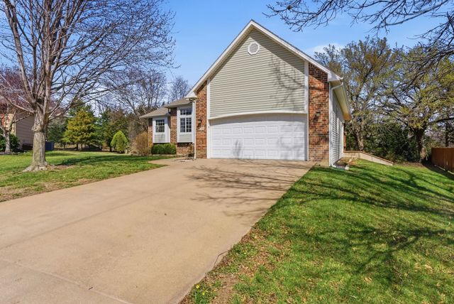 1734 Lakeland Ct, El Dorado, KS 67042