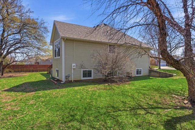 1734 Lakeland Ct, El Dorado, KS 67042