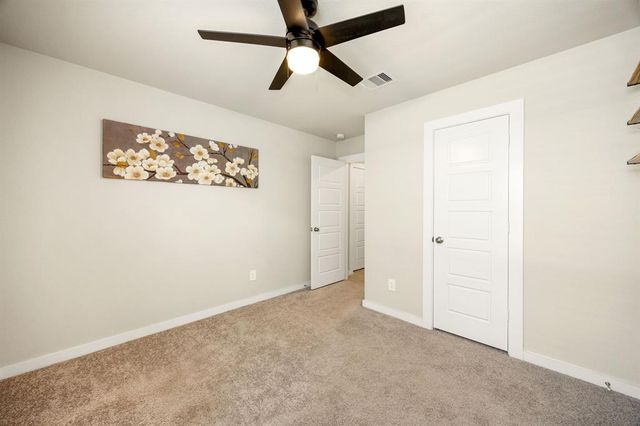 723 Larkspur Shadow Drive, Magnolia, TX 77354
