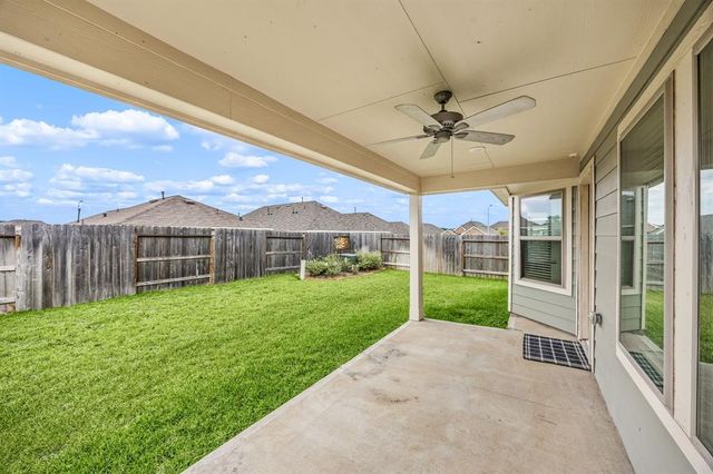 723 Larkspur Shadow Drive, Magnolia, TX 77354