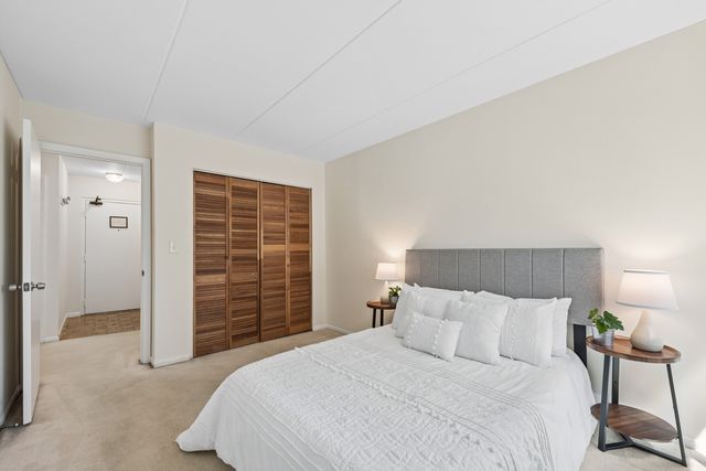 7432 Washington Street 202, Forest Park, IL 60130