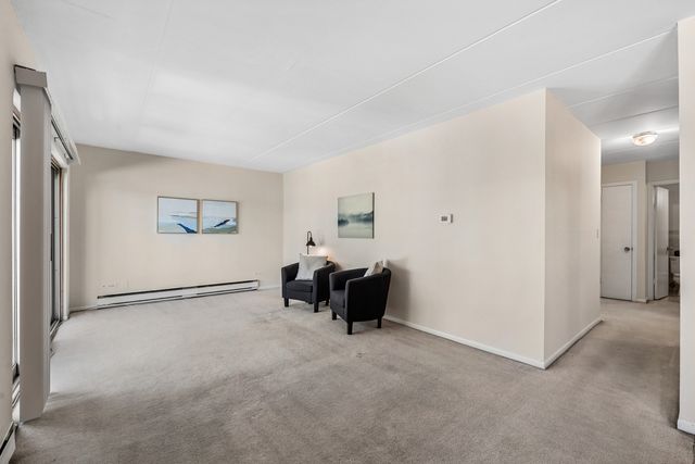 7432 Washington Street 202, Forest Park, IL 60130