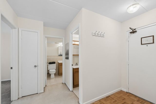 7432 Washington Street 202, Forest Park, IL 60130