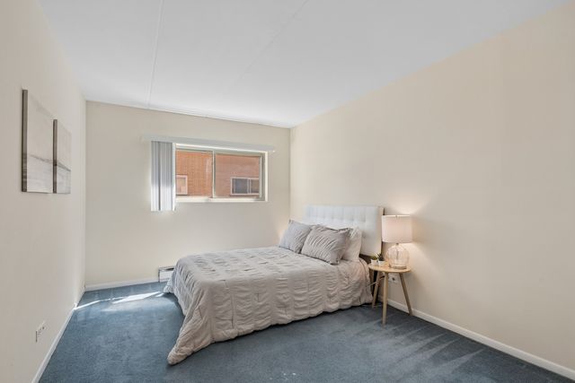 7432 Washington Street 202, Forest Park, IL 60130