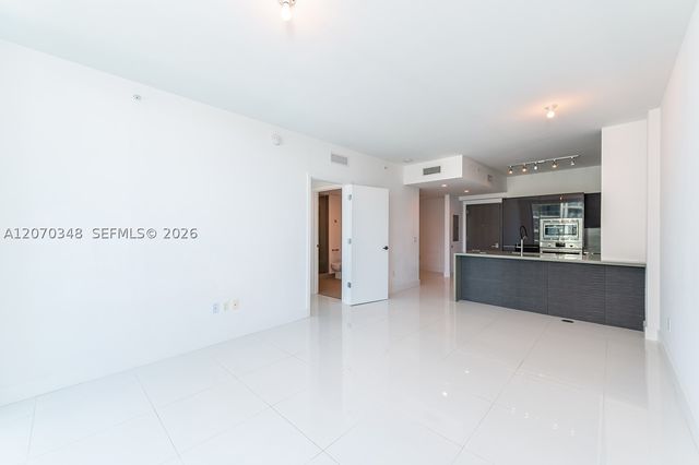 1080 Brickell Ave 3207, Miami, FL 33131
