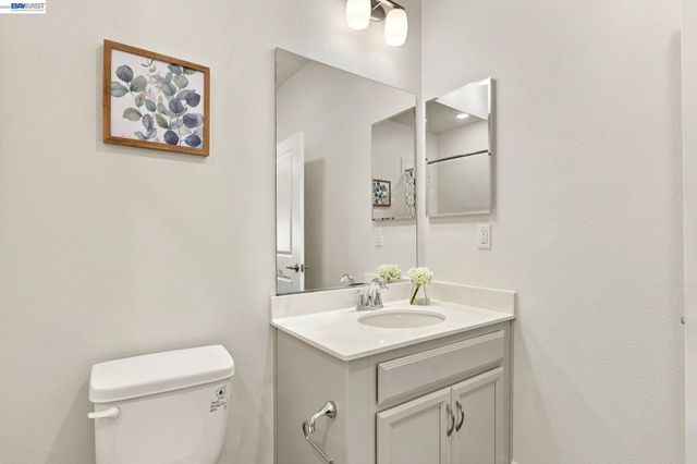 3943 Summit Rd, Dublin, CA 94568