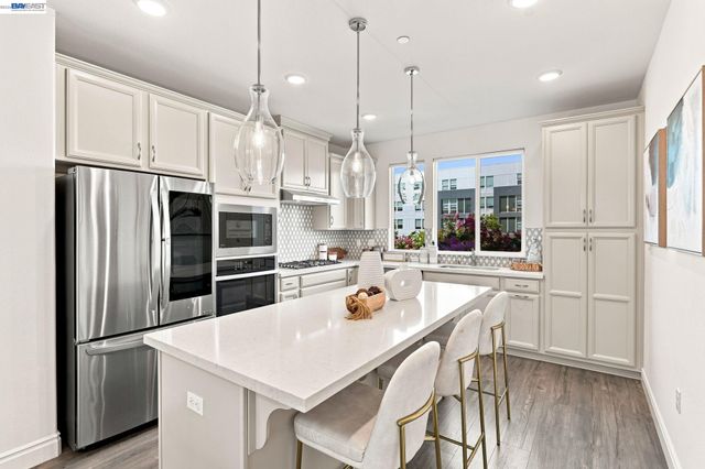 3943 Summit Rd, Dublin, CA 94568