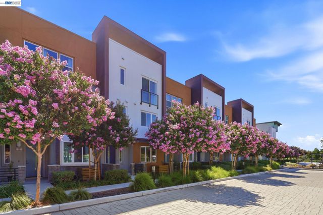 3943 Summit Rd, Dublin, CA 94568