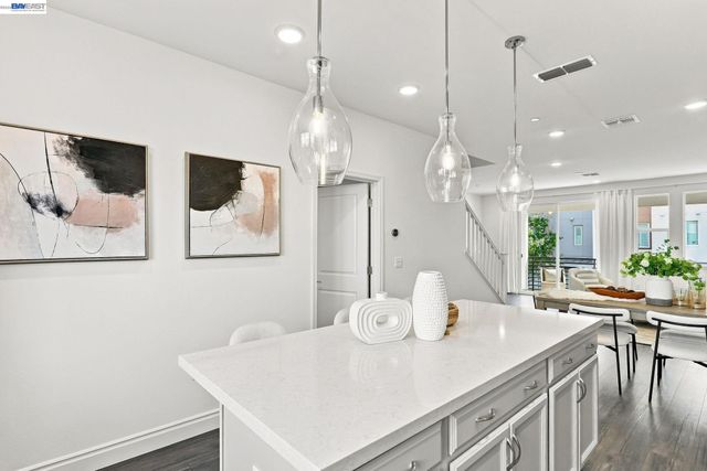 3943 Summit Rd, Dublin, CA 94568
