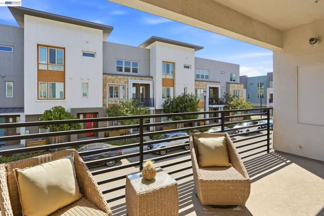3943 Summit Rd, Dublin, CA 94568